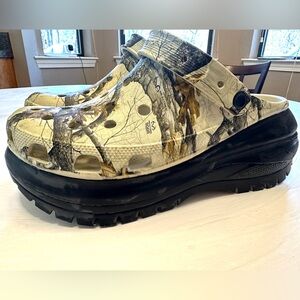 Real Tree Camouflage Mega Crush Crocs